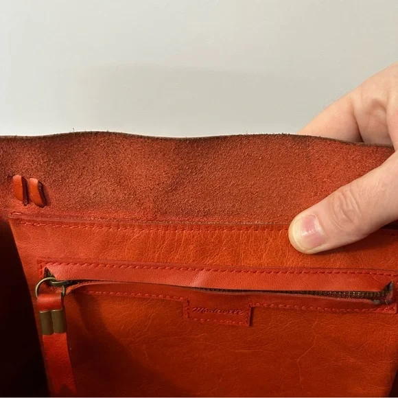 MADEWELL - The Transport Tote: The  Tassel-Tie Edition in Fresh Chili color - Picture 12 of 16